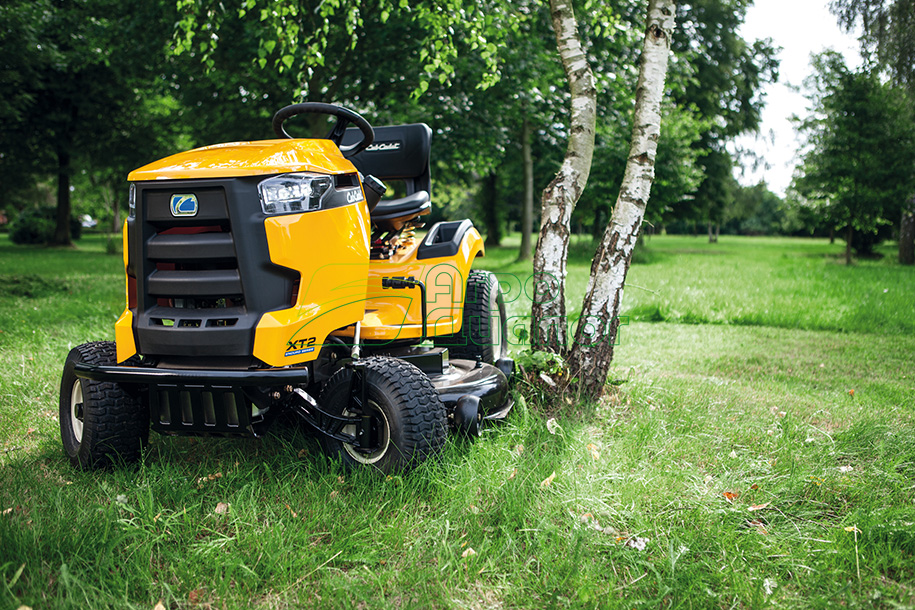 Для чего нужен садовый трактор в хозяйстве?